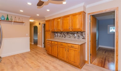 17 Worden St, Johnstown, NY 12095 - photo 3