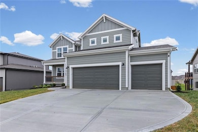 2765 SW 11th St, Lee's Summit, MO 64081 - photo 3