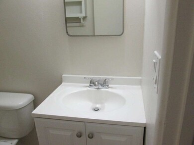 129 W Juniper (3)