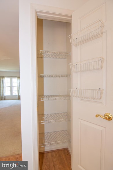 13962 Lightburn Ln, Centreville, VA 20121 - photo 7