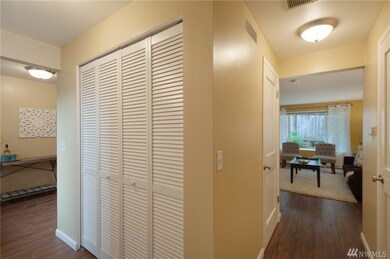 9025 236th St SW unit 9, Edmonds, WA 98026 - photo 2