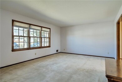 704 NW 10th St, Blue Springs, MO 64015 - photo 4