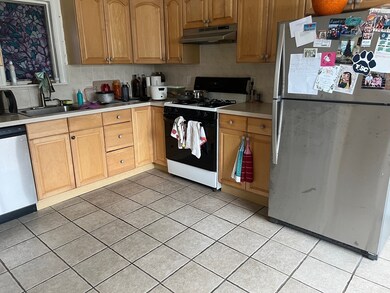 13 Edward St unit 2, Medford, MA 02155 - photo 2