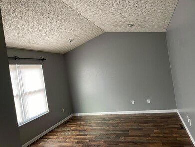 1209 Riegelwood Ln, Columbus, OH 43204 - photo 4