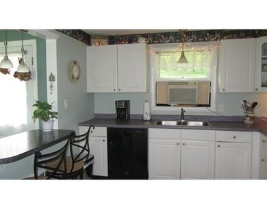 118 Longmeadow Ave, Worcester, MA 01605 - photo 2