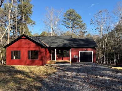 153 Walnut St, Kilmarnock, VA 22482 - photo 2