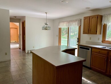 293 Sycamore Dr, Holden, MA 01520 - photo 5