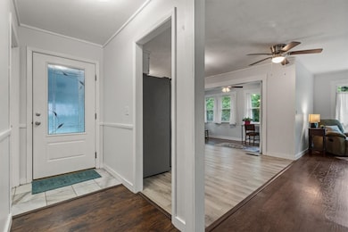 Entry w/Coat Closet