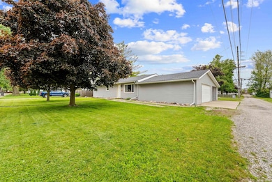 152 Reed St, Nappanee, IN 46550 - photo 3