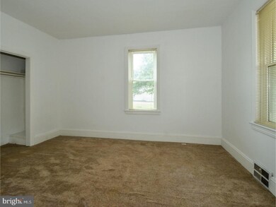 323 S Line St, Lansdale, PA 19446 - photo 5