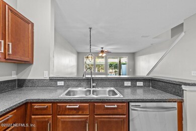 2306 Red Moon Dr, Jacksonville, FL 32216 - photo 5