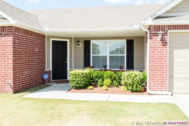 593 E 147th St S, Glenpool, OK 74033 - photo 2