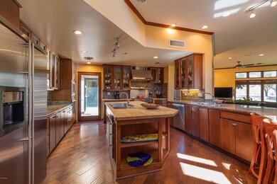 gourmet kitchen