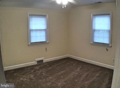 5561 Ashbourne Rd unit 2, Halethorpe, MD 21227 - photo 5