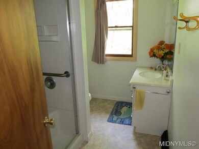 Handicap accessible bath