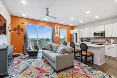 Open layout with plenty of light from the balcony view