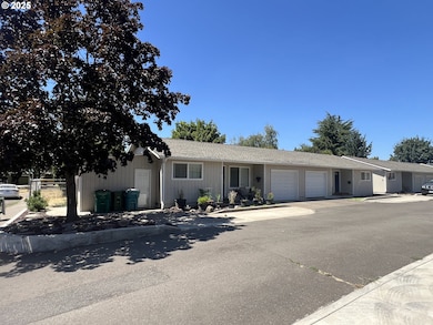 504 E 9th 14 St, Newberg, OR 97132 - photo 2