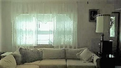 Big living room with adorable entry