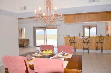 dining area in great room