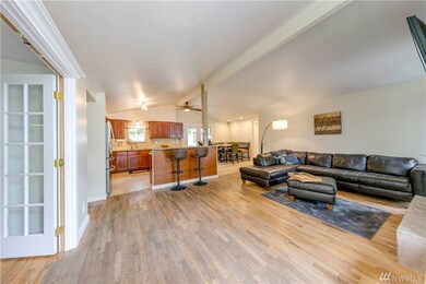 11057 NE 116th St, Kirkland, WA 98034 - photo 2