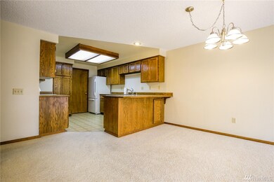 501 Forest Cir unit D, Lynden, WA 98264 - photo 2