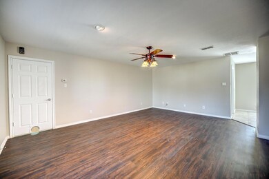 605 Valleyridge Ct, Decatur, TX 76234 - photo 6