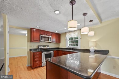 4643 Holleyside Ct, Dumfries, VA 22025 - photo 7