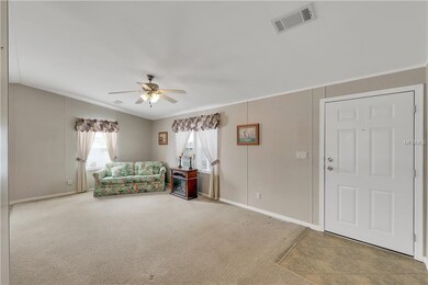 510 Sinclair Cir, Tavares, FL 32778 - photo 4