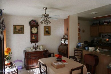 564 E Royal Palms Dr, Mesa, AZ 85203 - photo 2