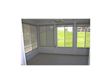 Three season sun room