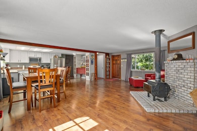 374 Grandview Ln, Grants Pass, OR 97527 - photo 5