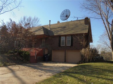 909 NW 11th St, Blue Springs, MO 64015 - photo 3
