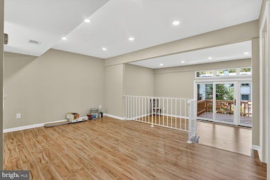 11690 Generation Ct, Reston, VA 20191 - photo 7