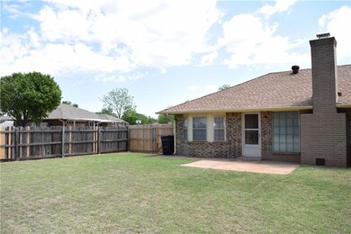 1517 Old Mill Rd, Moore, OK 73160 - photo 3