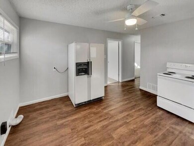 2107 35th Unit B kitchen 2