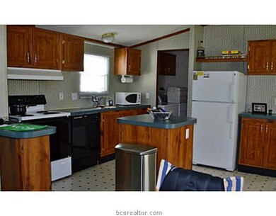 201 Krenek Tap Rd, College Station, TX 77840 - photo 7