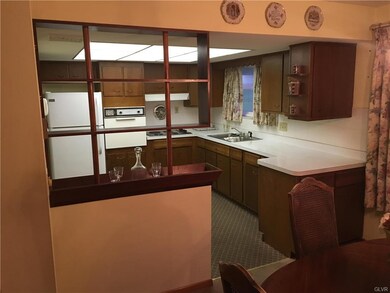 206 2nd St, Walnutport, PA 18088 - photo 3