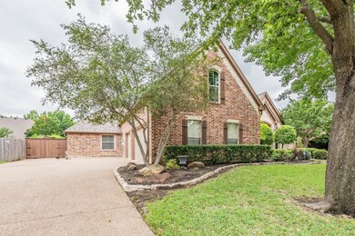 8113 Thornwood Dr, North Richland Hills, TX 76182 - photo 2