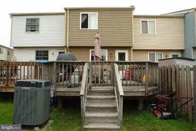 6004 Rowanberry Dr, Elkridge, MD 21075 - photo 2