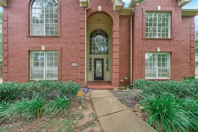 Beautiful entryway to welcome friends and family.