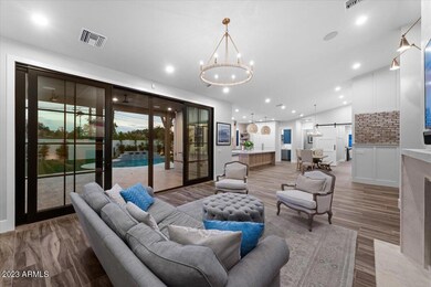 06-Family Room