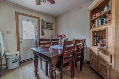 425 Caplin St, Houston, TX 77022 - photo 7