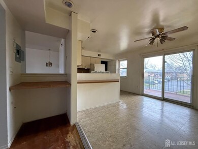 172 Evergreen Rd unit 20B, Edison, NJ 08837 - photo 5