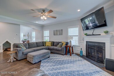 Large Great Room with Pet Pad