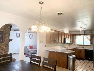 3057 Heritage Cir, Abilene, TX 79606 - photo 6