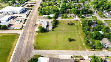 1818 N 3rd St, Temple, TX 76501 - photo 7