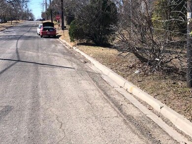 1504 S Hatcher, Decatur, TX 76234 - photo 5