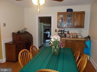 4419 Maple Ave, Halethorpe, MD 21227 - photo 6