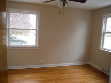 9927 Drury Ln, Westchester, IL 60154 - photo 4