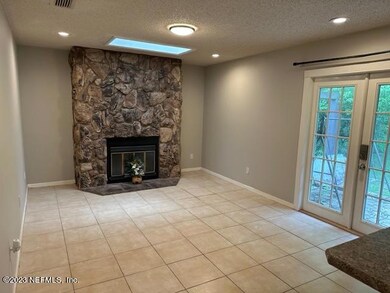 2583 Sandusky Ave E, Jacksonville, FL 32216 - photo 6